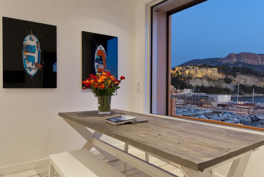 Les Barques, Vue Splendide Sur Le Port De Cassis Appartement Kamer foto